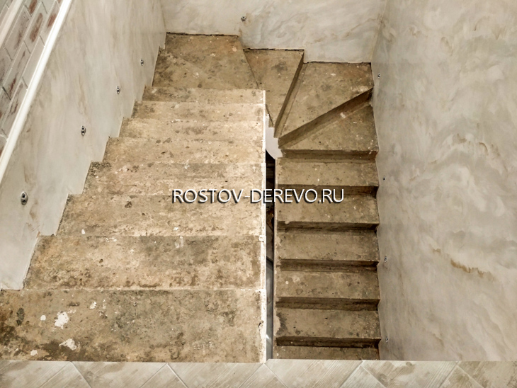 бетонная лестница  в селе Самарское, Азовский район