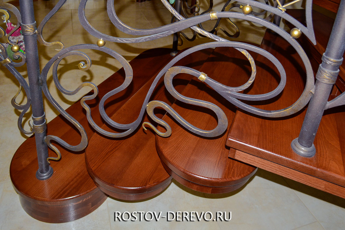 Лестница комбинированная. Ковка,дерево комбинированная лестница ясень ковка