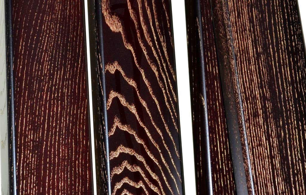 Текстурированный ясень с "золочением" в порах